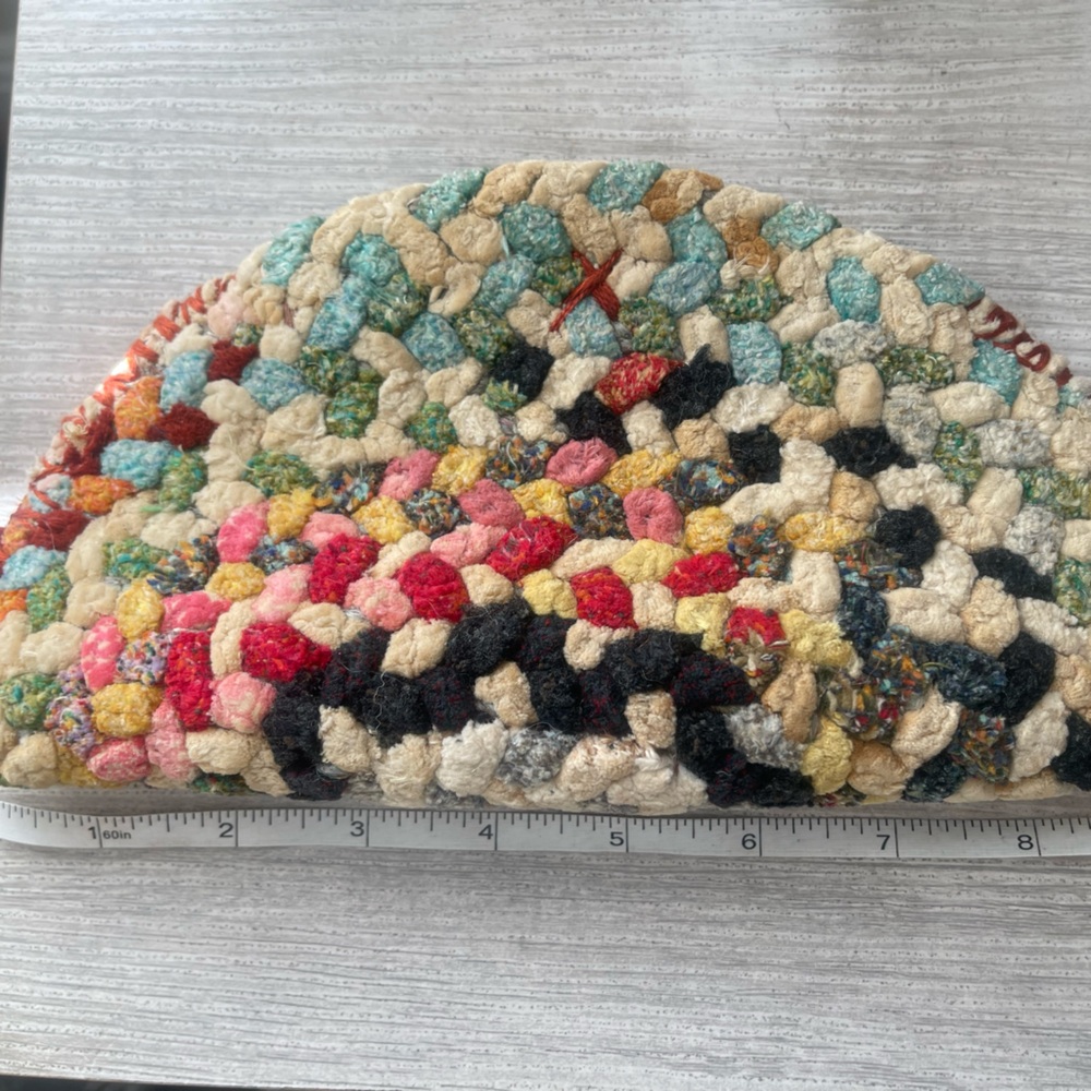 Knitted clutch